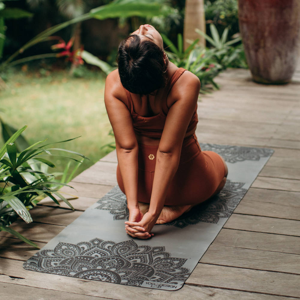 YOGA DESIGN LAB | The Combo Yoga Mat | ALL-in-ONE Mat & Towel, Eco-Friendly  | Ideal for Hot Yoga, Power, Bikram, Ashtanga, Sweat | Studio Quality 
